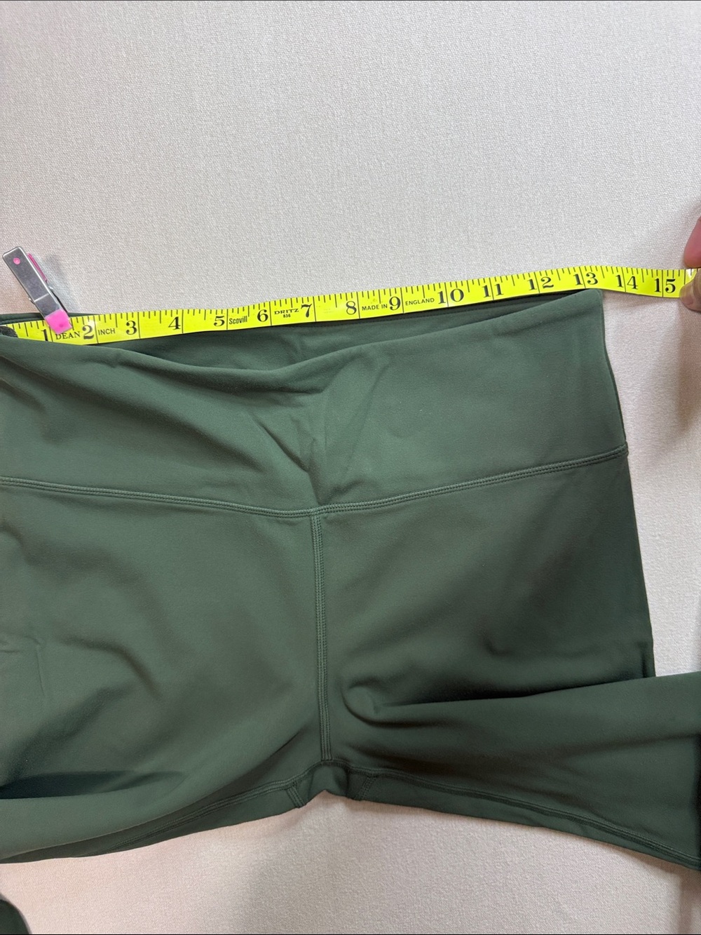 High-Waist Forest Green Leggings with Subtle Logo - Picture 6 of 8